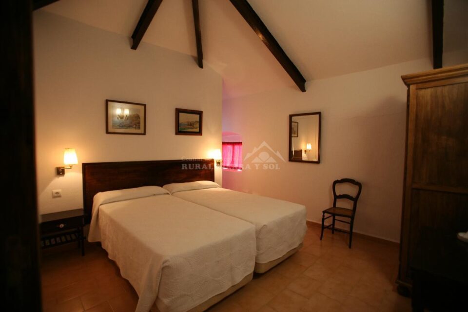 Cortijo Andaluz en Villanueva del Río y Minas, con piscina y barbacoa - Imagen 6