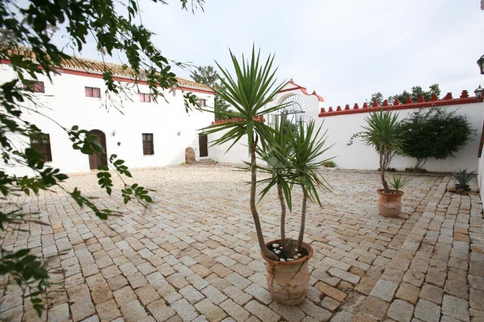 Cortijo Andaluz en Villanueva del Río y Minas, con piscina y barbacoa - Imagen 11