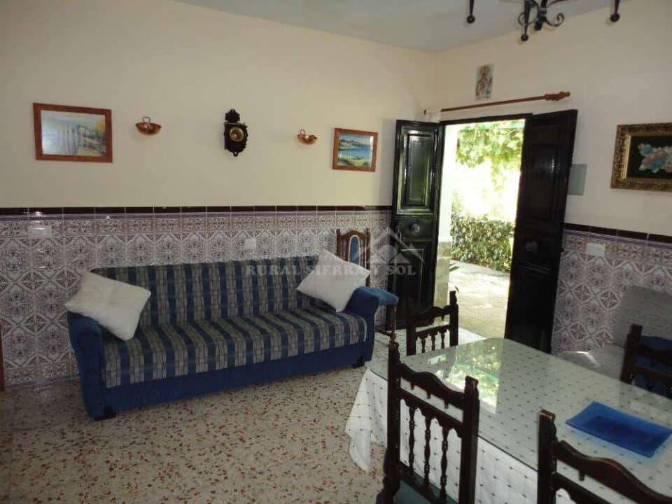 Maravillosa Casa Rural en Ubrique con piscina, chimenea y barbacoa - Imagen 6