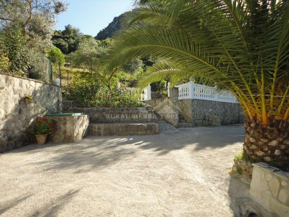 Maravillosa Casa Rural en Ubrique con piscina, chimenea y barbacoa - Imagen 7