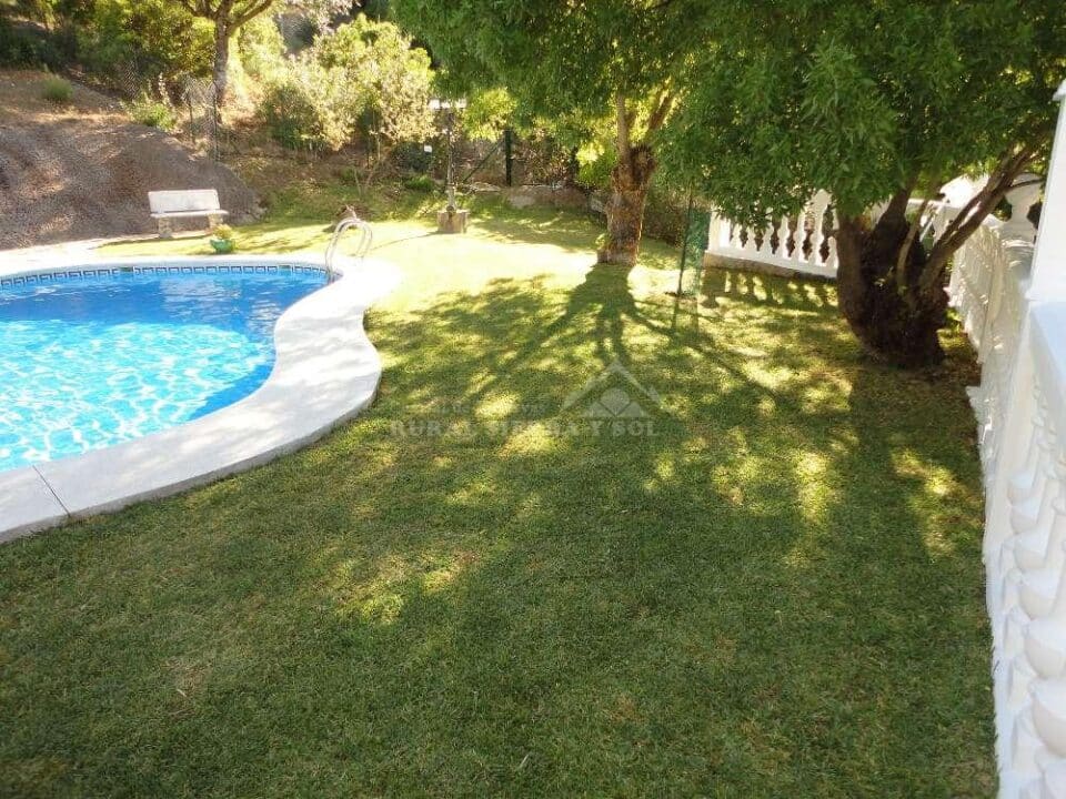 Maravillosa Casa Rural en Ubrique con piscina, chimenea y barbacoa - Imagen 11