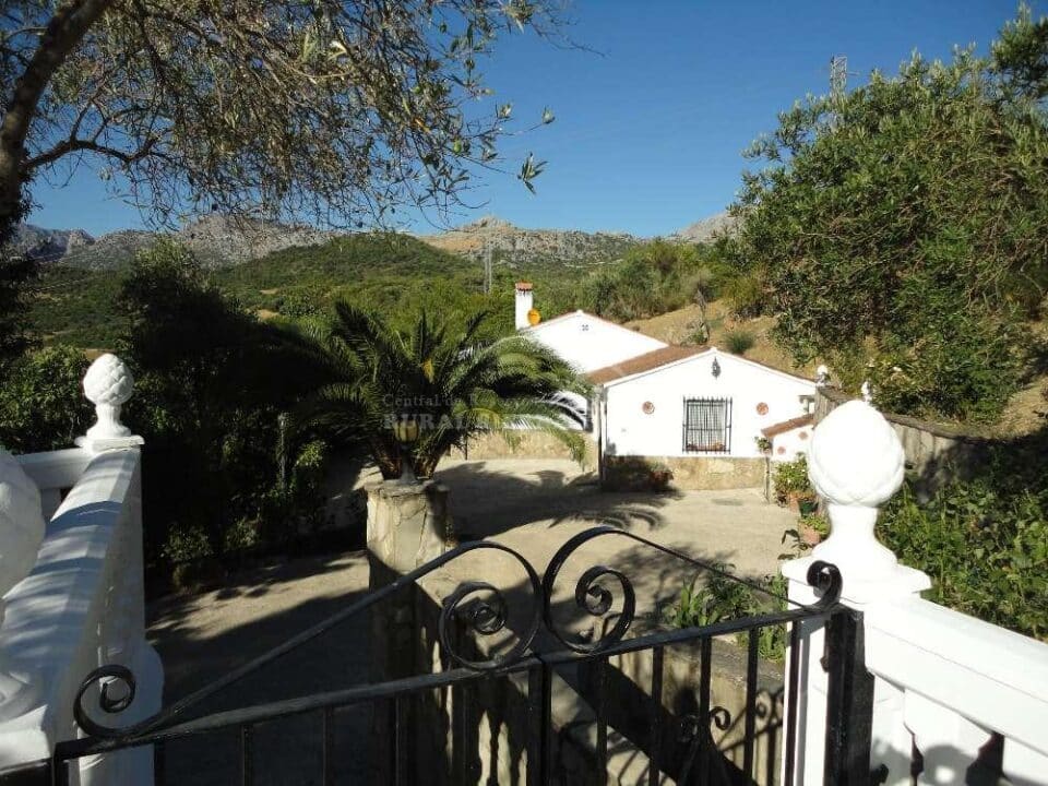 Maravillosa Casa Rural en Ubrique con piscina, chimenea y barbacoa - Imagen 14