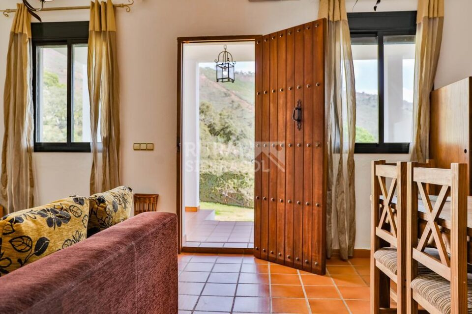 Complejo Rural en el Parque Natural de la Sierra de Aracena y Picos de Aroche, con piscina y restaurante - Imagen 42