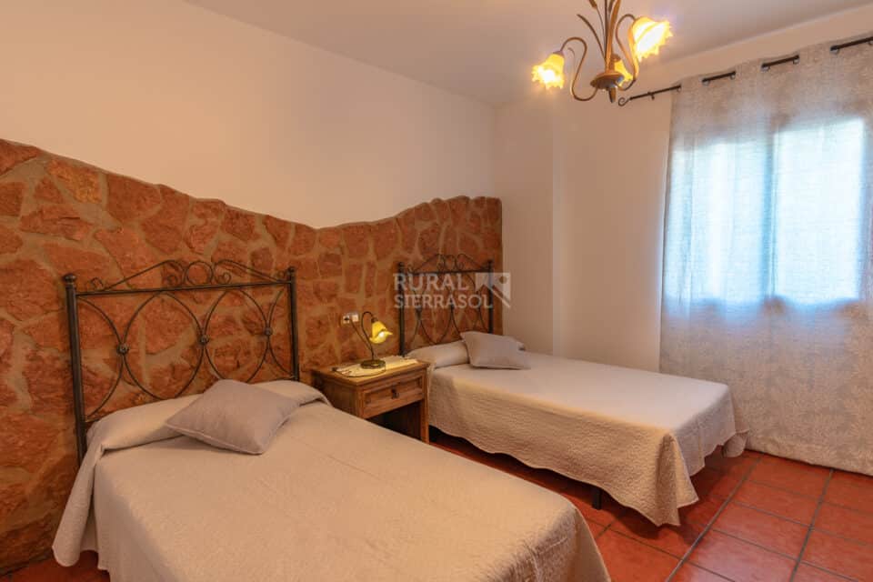 Acogedor Alojamiento Rural en Alpujarra de La Sierra, con piscina y cabina hidromasaje - Imagen 35