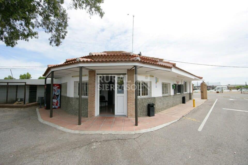 Preciosa Cabaña cerca de Córdoba, con aire acondicionado, piscina, wifi - Imagen 17