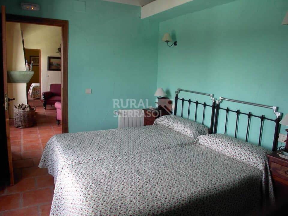Conjunto Rural en Zahara de la Sierra, con piscina, chimenea y barbacoa - Imagen 8