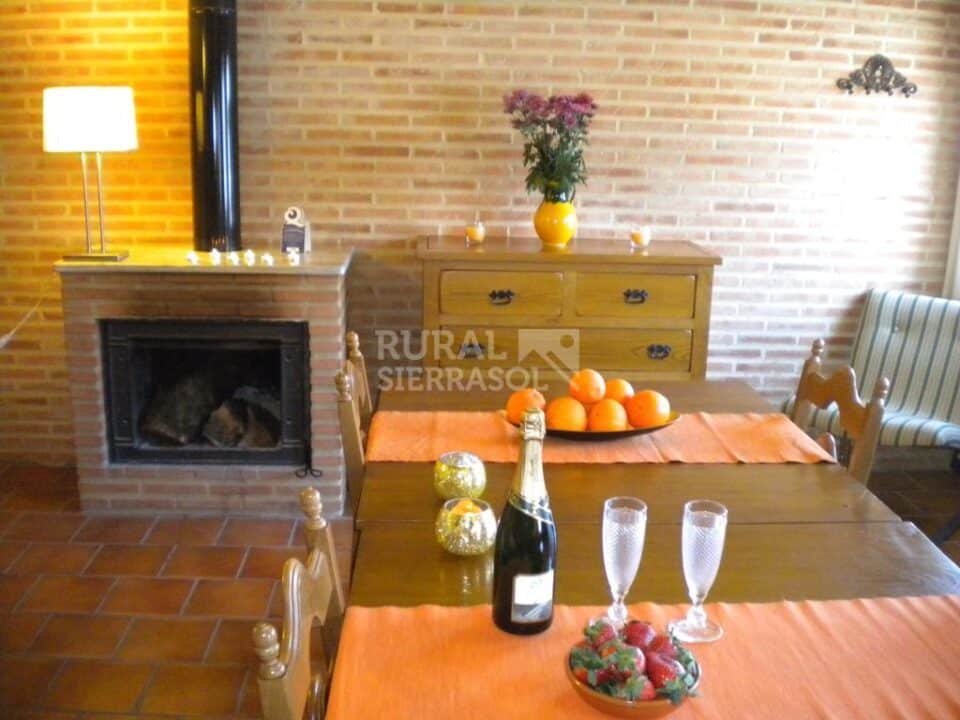 Fantástica Villa en Aracena, con piscina y wifi - Imagen 13