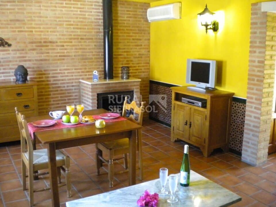 Espléndida Villa en Aracena, con piscina, aire acondicionado y wifi - Imagen 14