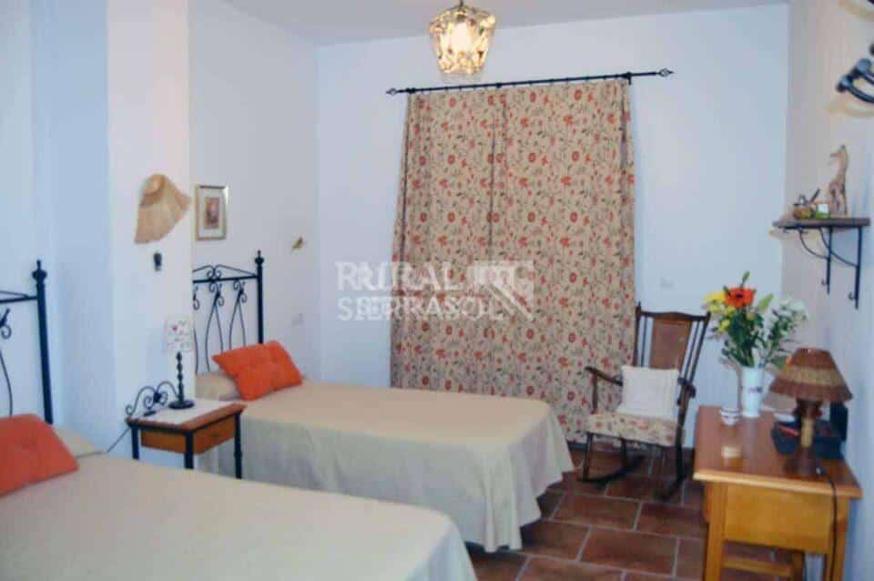 Espléndida Casa Rural en Hornachuelos, con piscina, barbacoa y aire acondicionado - Imagen 11
