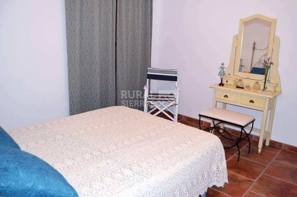 Espléndida Casa Rural en Hornachuelos, con piscina, barbacoa y aire acondicionado - Imagen 13
