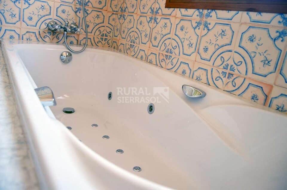 Espléndida Casa Rural en Hornachuelos, con piscina, barbacoa y aire acondicionado - Imagen 15