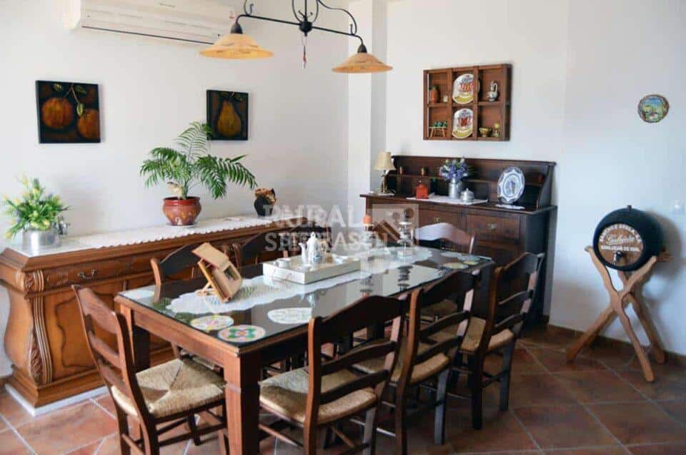 Espléndida Casa Rural en Hornachuelos, con piscina, barbacoa y aire acondicionado - Imagen 19