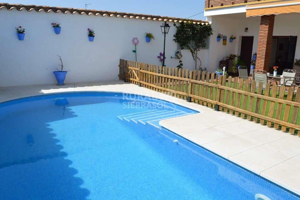 Espléndida Casa Rural en Hornachuelos, con piscina, barbacoa y aire acondicionado - Imagen 23