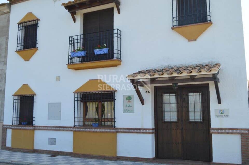 Espléndida Casa Rural en Hornachuelos, con piscina, barbacoa y aire acondicionado - Imagen 3