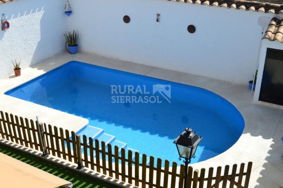 Espléndida Casa Rural en Hornachuelos, con piscina, barbacoa y aire acondicionado - Imagen 4