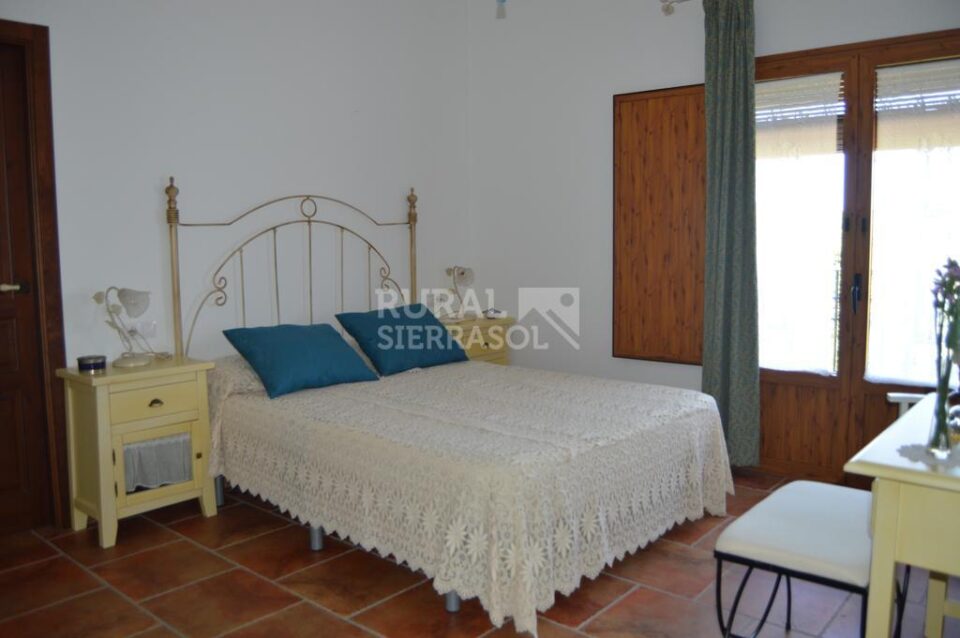 Espléndida Casa Rural en Hornachuelos, con piscina, barbacoa y aire acondicionado - Imagen 5