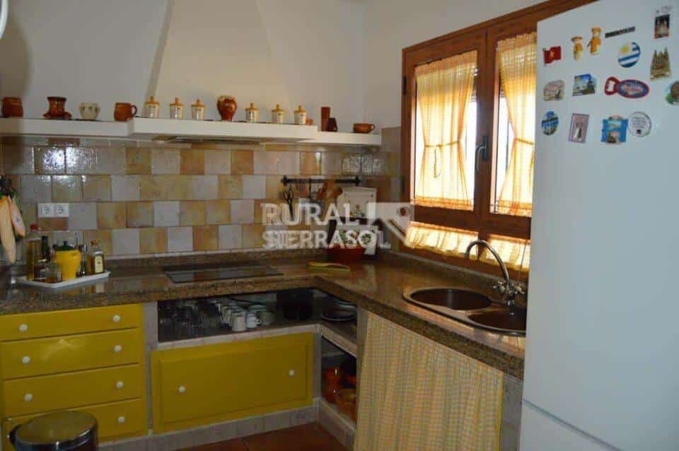 Espléndida Casa Rural en Hornachuelos, con piscina, barbacoa y aire acondicionado - Imagen 7