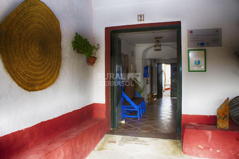 Centenaria Casa Rural en plena naturaleza, con piscina, chimenea y barbacoa - Imagen 6