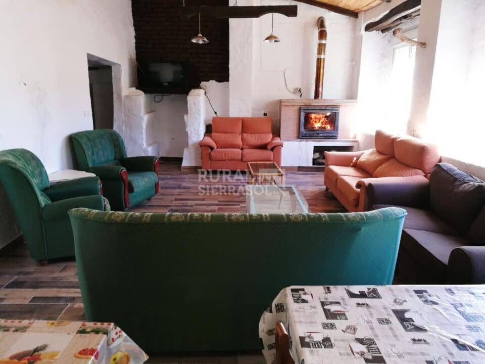 Centenaria Casa Rural en plena naturaleza, con piscina, chimenea y barbacoa - Imagen 21