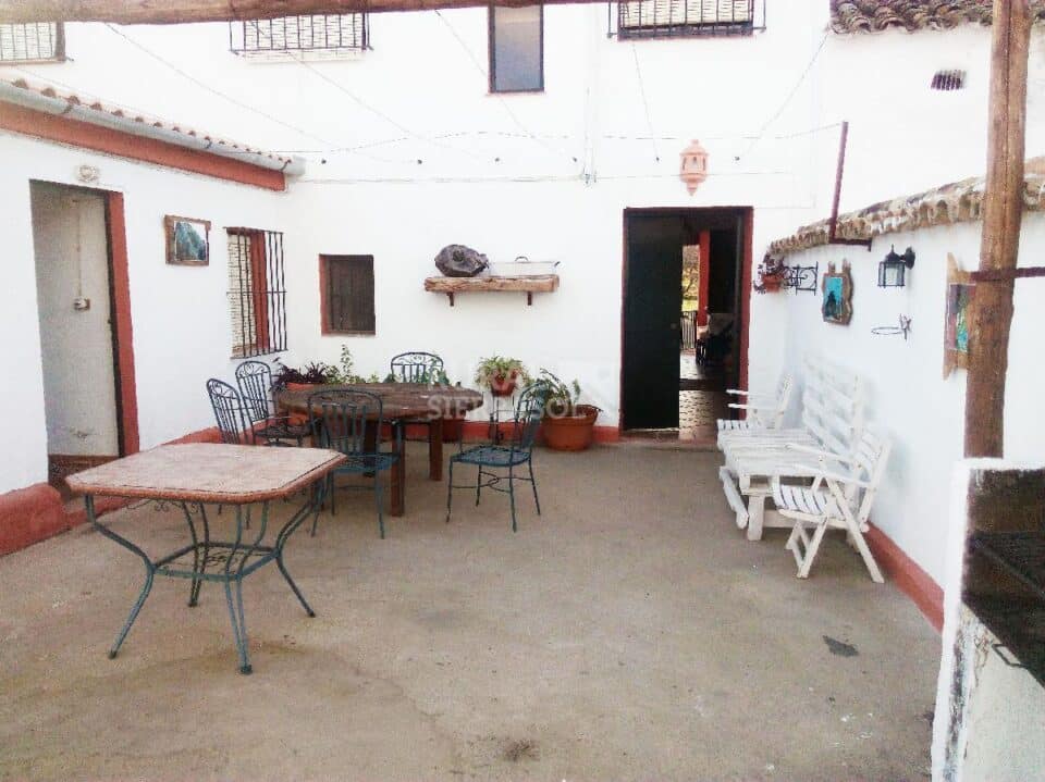 Centenaria Casa Rural en plena naturaleza, con piscina, chimenea y barbacoa - Imagen 33