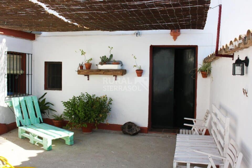 Centenaria Casa Rural en plena naturaleza, con piscina, chimenea y barbacoa - Imagen 35