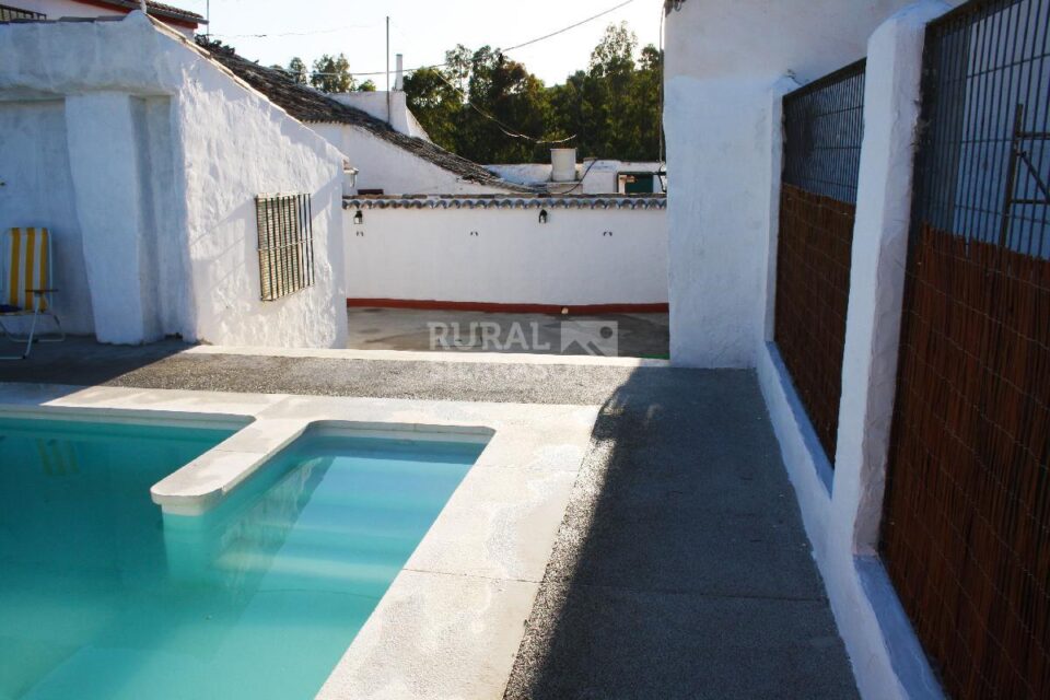 Centenaria Casa Rural en plena naturaleza, con piscina, chimenea y barbacoa - Imagen 39
