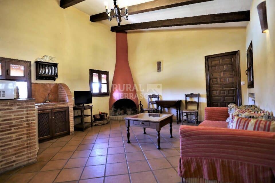 Fantástica Casa Rural en Cazalla de la Sierra, con piscina, chimenea y barbacoa - Imagen 6