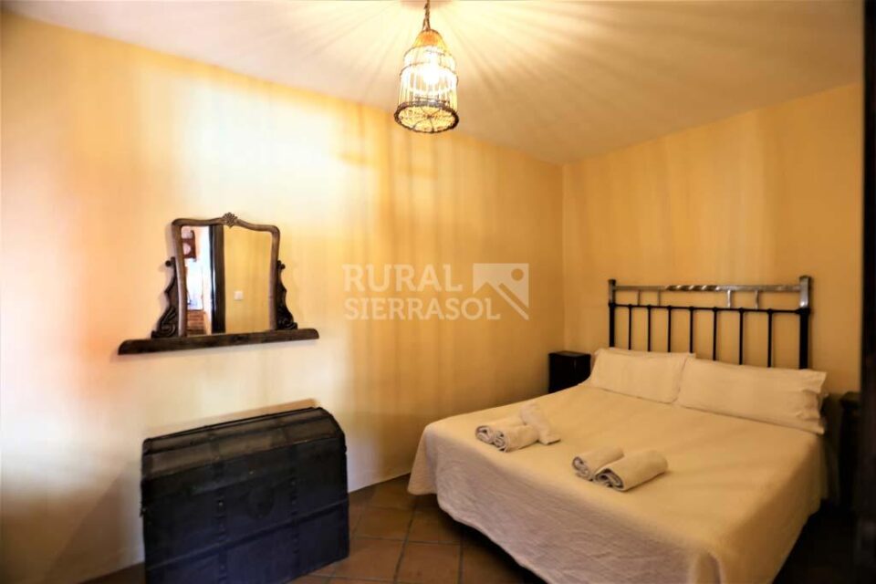 Acogedora Casa Rural en Cazalla de la Sierra, con piscina, chimenea y wifi - Imagen 15