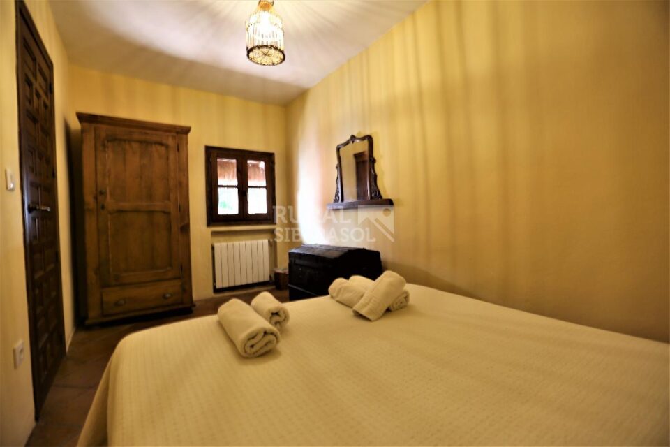 Acogedora Casa Rural en Cazalla de la Sierra, con piscina, chimenea y wifi - Imagen 60