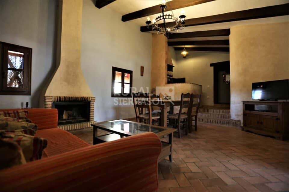 Maravillosa Casa Rural en Cazalla de la Sierra, con piscina, wifi y barbacoa - Imagen 9