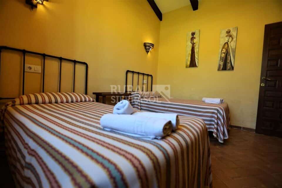Maravillosa Casa Rural en Cazalla de la Sierra, con piscina, wifi y barbacoa - Imagen 20