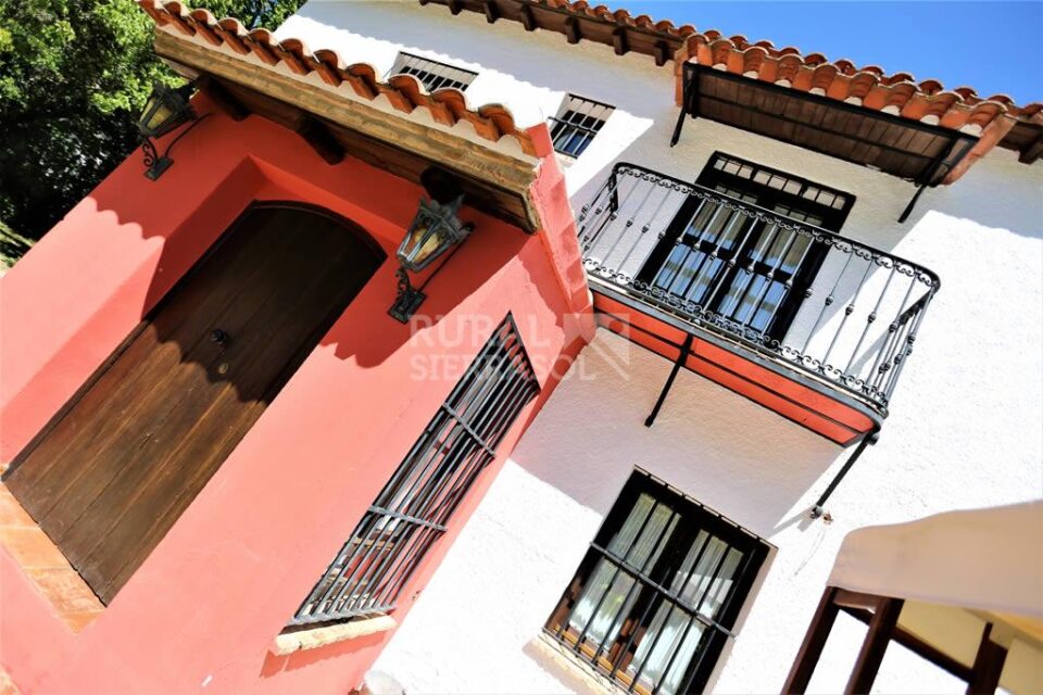 Encantadora Casa Rural en El Parque Natural Sierra Norte de Sevilla, con piscina, chimenea y barbacoa - Imagen 13