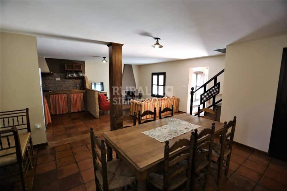 Encantadora Casa Rural en El Parque Natural Sierra Norte de Sevilla, con piscina, chimenea y barbacoa - Imagen 17