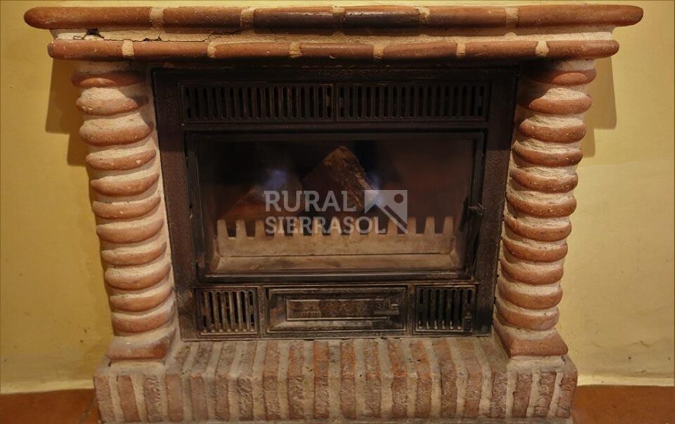 Majestuosa Casa Rural en Cazalla de la Sierra, con barbacoa, chimenea y wifi - Imagen 10