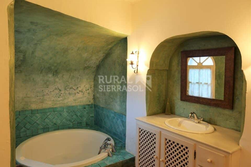 Majestuosa Casa Rural en Cazalla de la Sierra, con barbacoa, chimenea y wifi - Imagen 15