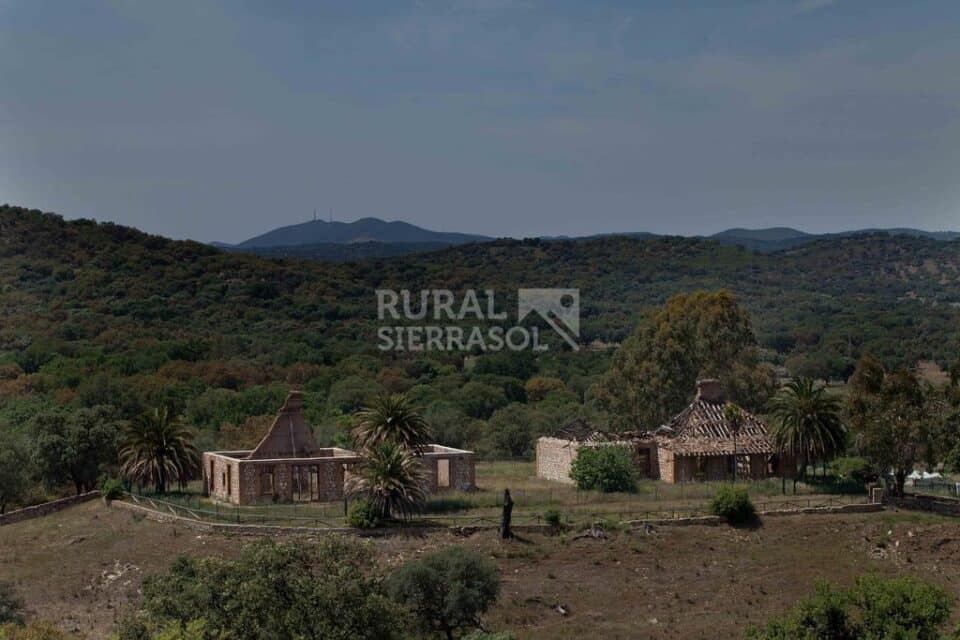 Majestuosa Casa Rural en Cazalla de la Sierra, con barbacoa, chimenea y wifi - Imagen 24