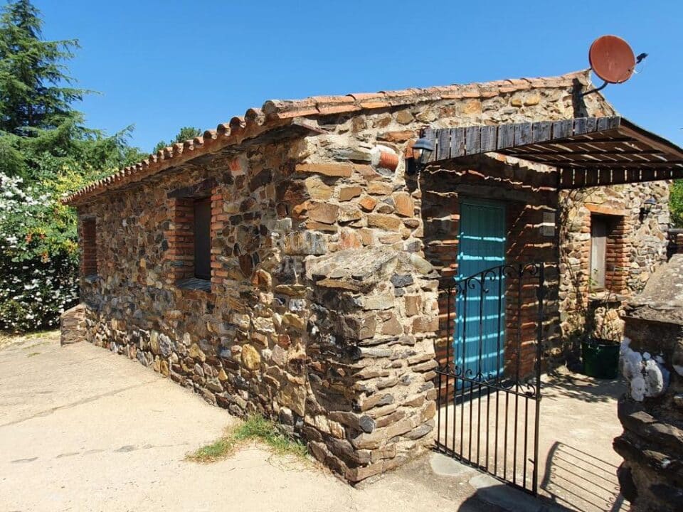 Fantástica Casa Rural en Valencia de Alcántara, con piscina y aire acondicionado - Imagen 39