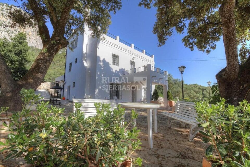 Amplia Casa Rural en la Sierra de Grazalema, con unas vistas impresionantes - Imagen 2