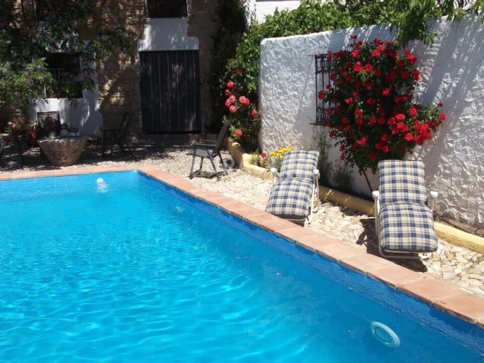 Acogedora Casa Rural en Algarinejo, con piscina y bonitas zonas exteriores - Imagen 4