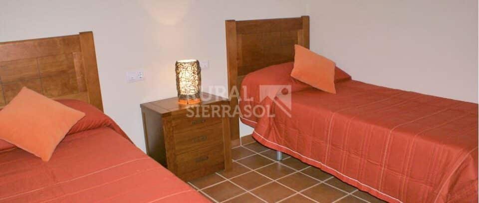 Magnífica Casa Rural en Cortegana, con piscina climatizada y wifi - Imagen 8