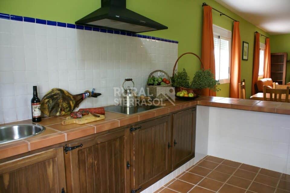 Magnífica Casa Rural en Cortegana, con piscina climatizada y wifi - Imagen 14