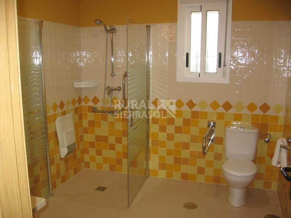 Magnífica Casa Rural en Cortegana, con piscina climatizada y wifi - Imagen 18
