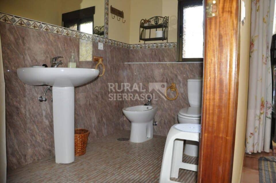 Coqueto Alojamiento Rural en Zalamea La Real, con piscina y aire acondicionado - Imagen 17