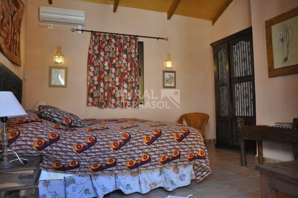 Confortable Casa Rural con piscina, pista de pádel y aire acondicionado en la Sierra de Aracena - Imagen 18