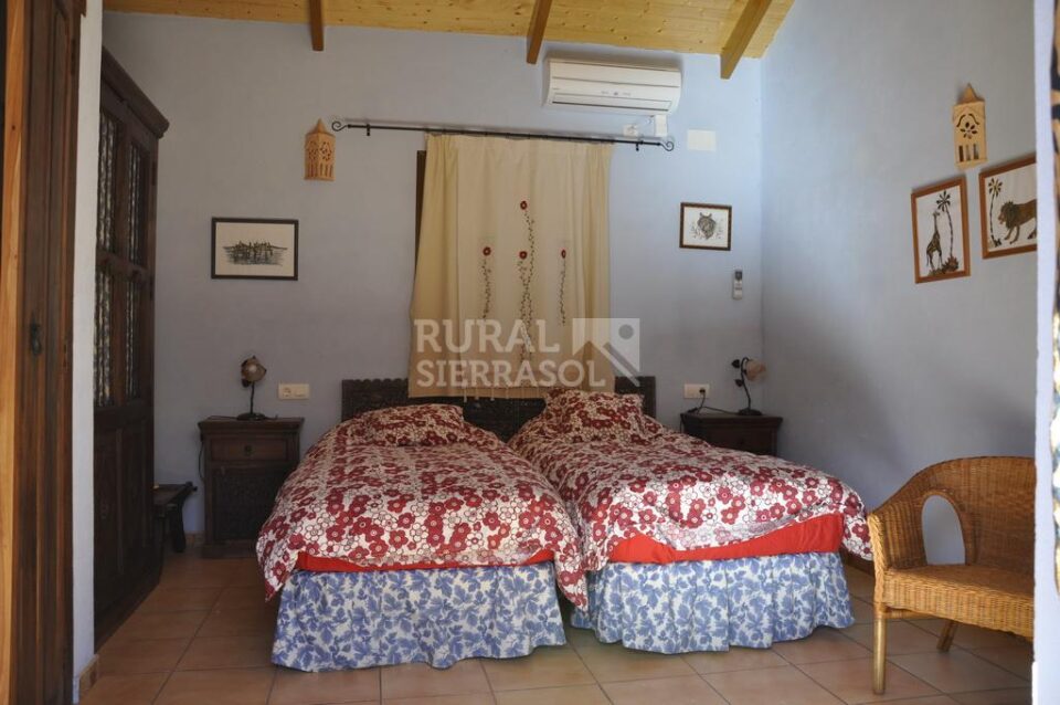Confortable Casa Rural con piscina, pista de pádel y aire acondicionado en la Sierra de Aracena - Imagen 20