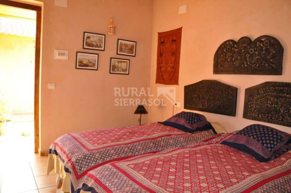 Confortable Casa Rural con piscina, pista de pádel y aire acondicionado en la Sierra de Aracena - Imagen 25