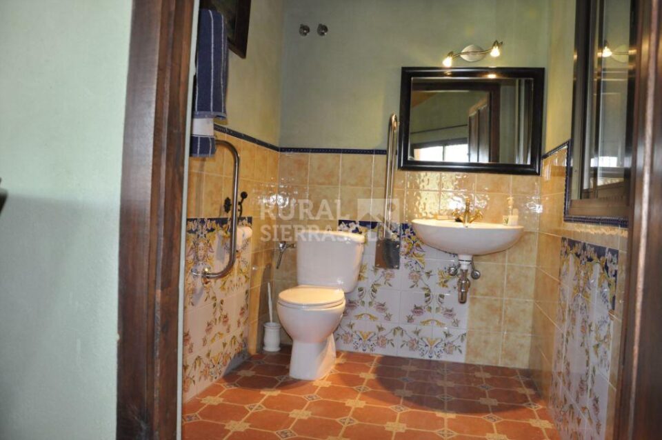 Confortable Casa Rural con piscina, pista de pádel y aire acondicionado en la Sierra de Aracena - Imagen 49