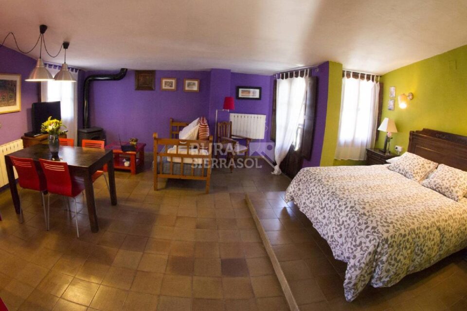 Acogedor Apartamento Rural en Hervás, con piscina y wifi - Imagen 3