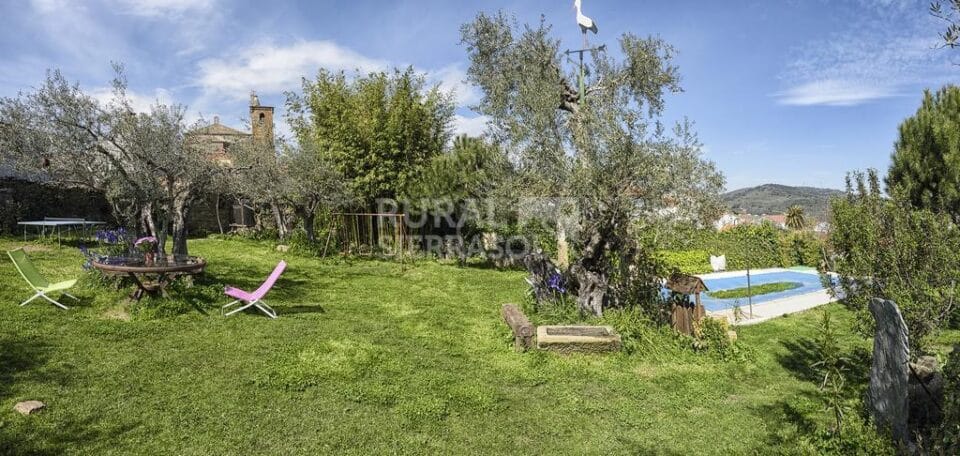 Elegante Apartamento Rural con amplio jardín, en Malpartida de Plasencia - Imagen 5