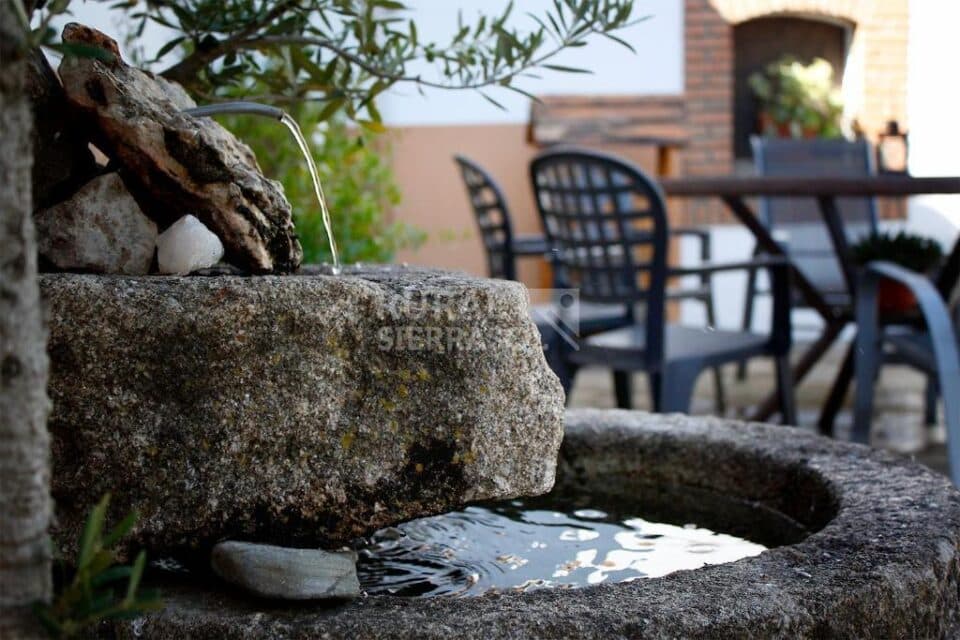 Elegante Apartamento Rural con amplio jardín, en Malpartida de Plasencia - Imagen 32